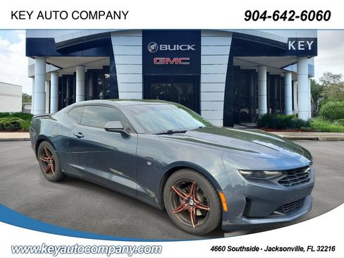 Used 2019 Chevrolet Camaro LT w/ Technology Package RWD image 1