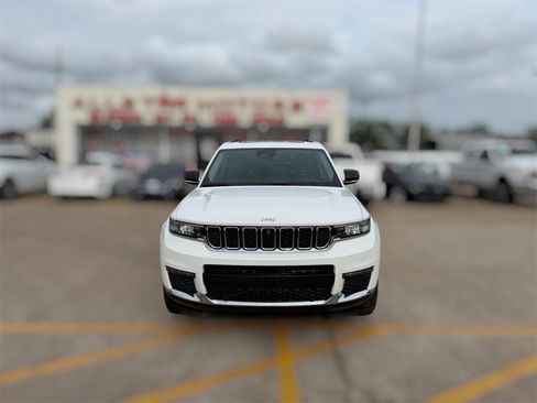 Used 2022 Jeep Grand Cherokee L Limited w/ Luxury Tech Group II AWD/4WD image 2