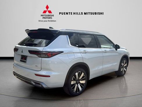 New 2026 Mitsubishi Outlander SEL FWD image 5