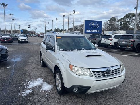 Used 2012 Subaru Forester 2.5XT Touring image 2