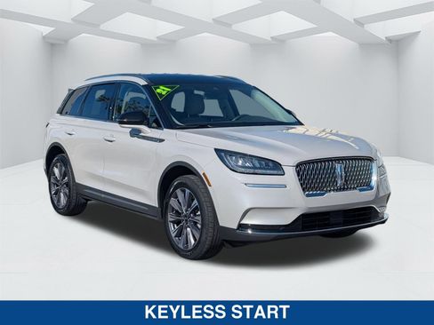 Used 2021 Lincoln Corsair Reserve image 2