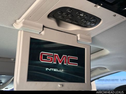 Used 2017 GMC Yukon XL SLT w/ Open Road Package image 26