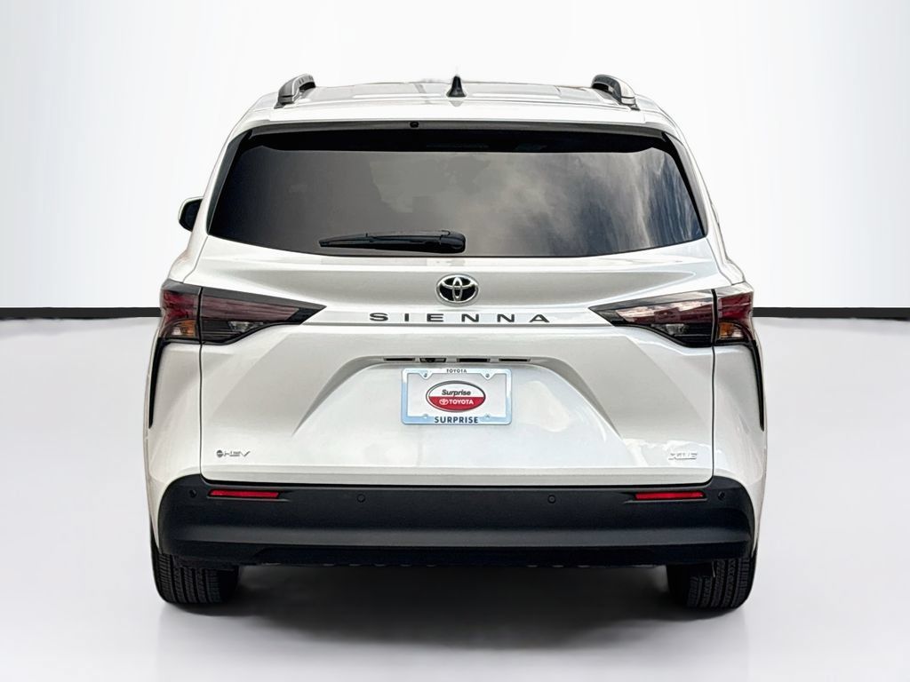 Certified 2026 Toyota Sienna XLE FWD image 6