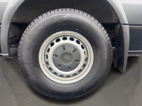 Used 2018 Mercedes-Benz Sprinter 2500 w/ Driver Efficiency Package image 32