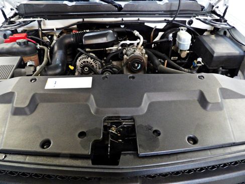 Used 2010 Chevrolet Silverado 1500 W/T RWD image 17