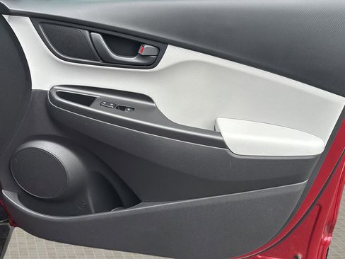 Certified 2023 Hyundai Kona SE FWD image 37