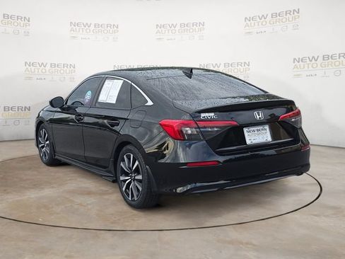 Used 2022 Honda Civic EX image 3