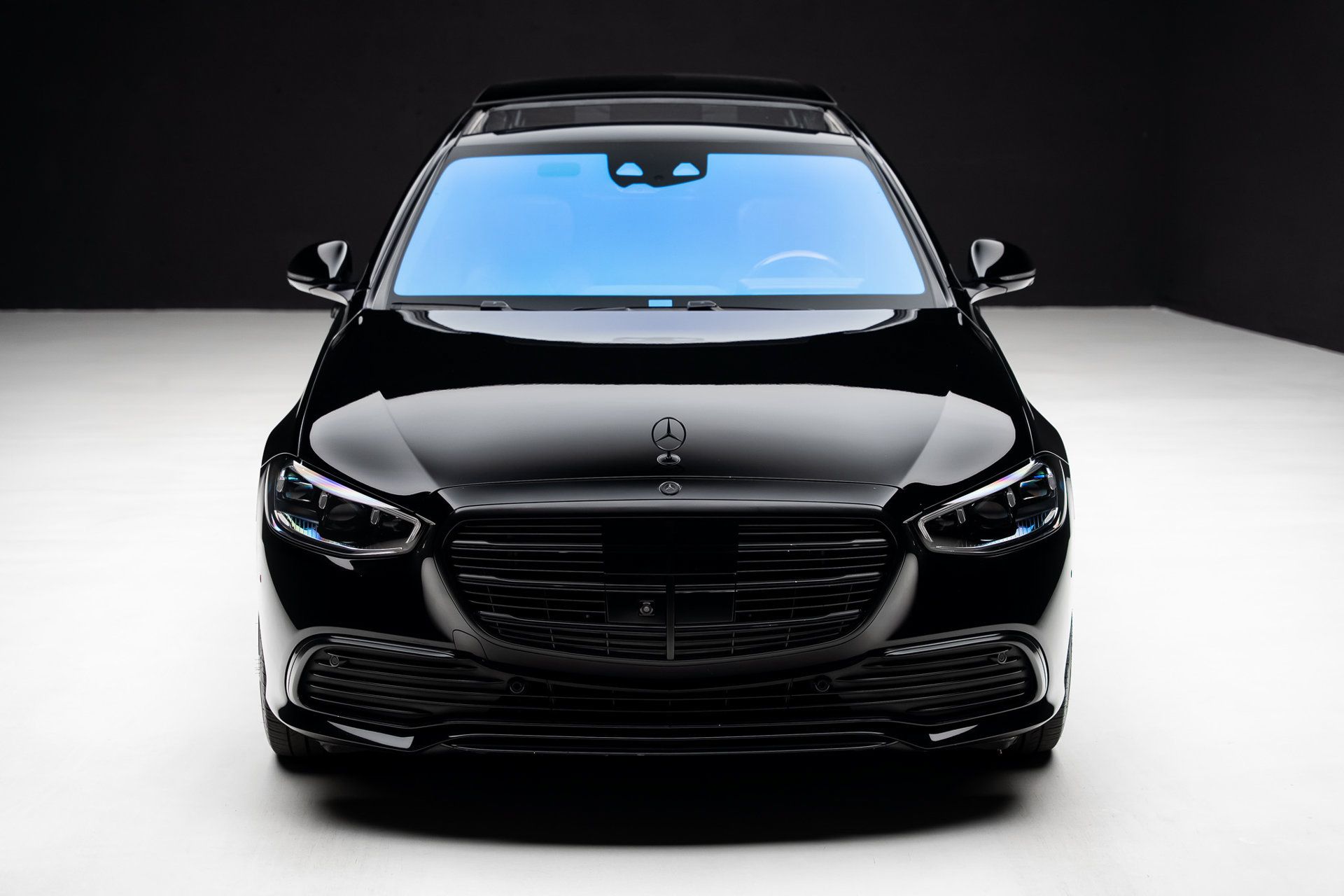 Used 2024 Mercedes-Benz S 580e 4MATIC Sedan w/ Warmth & Comfort Package image 6