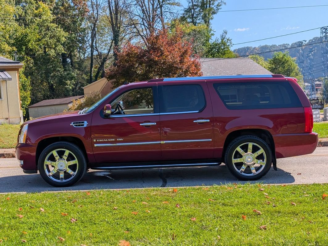 Used 2008 Cadillac Escalade ESV AWD image 10