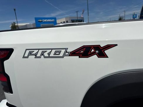Used 2026 Nissan Frontier PRO-4X AWD/4WD image 10