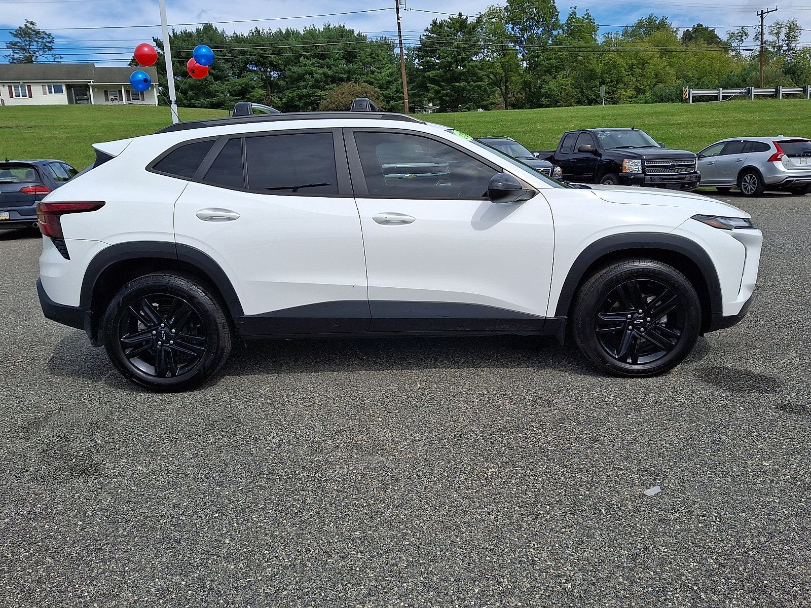 Used 2024 Chevrolet Trax ACTIV w/ Sunroof Package FWD image 8