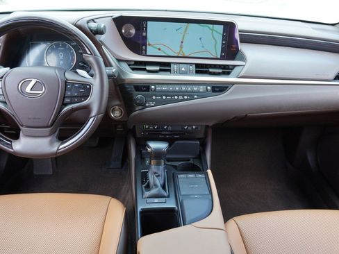 Used 2019 Lexus ES 350 w/ Premium Package image 29