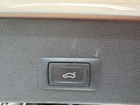 Used 2016 Audi Q5 2.0T Premium image 21