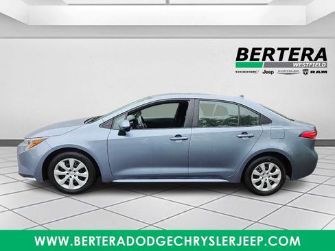 Used 2024 Toyota Corolla LE FWD image 7