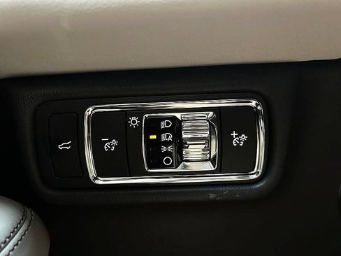 Used 2025 Lincoln Aviator AWD w/ Equipment Group 101A image 18