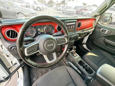 Used 2021 Jeep Wrangler Unlimited Rubicon AWD/4WD image 10