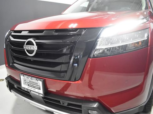 Used 2023 Nissan Pathfinder Platinum AWD/4WD image 11
