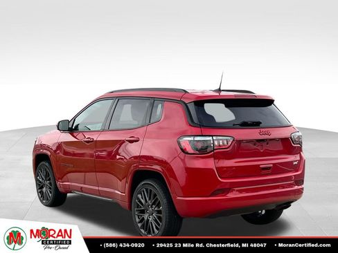 Used 2022 Jeep Compass Limited AWD/4WD image 4