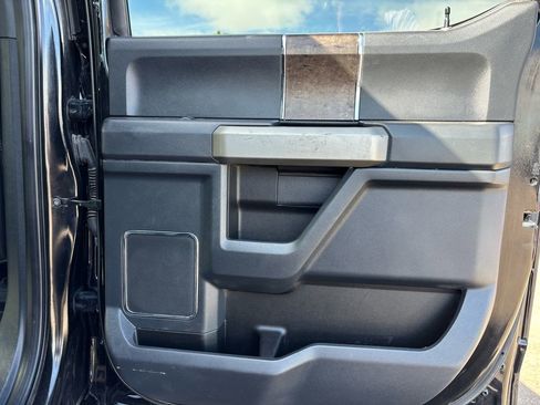 Used 2022 Ford F250 4x4 Crew Cab Super Duty image 22