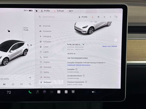 Used 2022 Tesla Model Y Long Range image 3