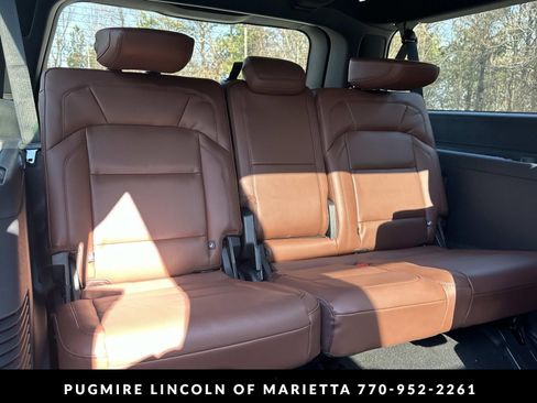New 2026 Lincoln Navigator L Reserve AWD/4WD image 17