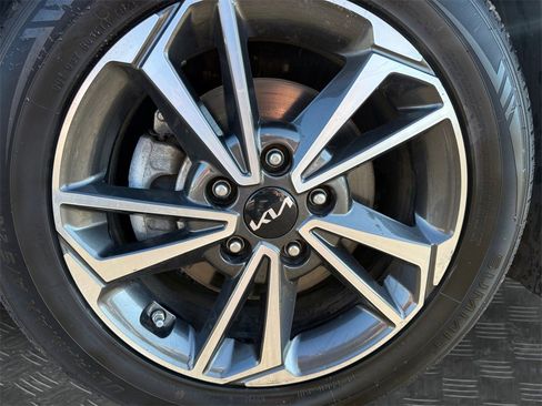 Certified 2023 Kia Forte LXS image 20