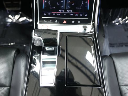 Used 2020 Audi S8 L w/ S8 Executive Package AWD/4WD image 33