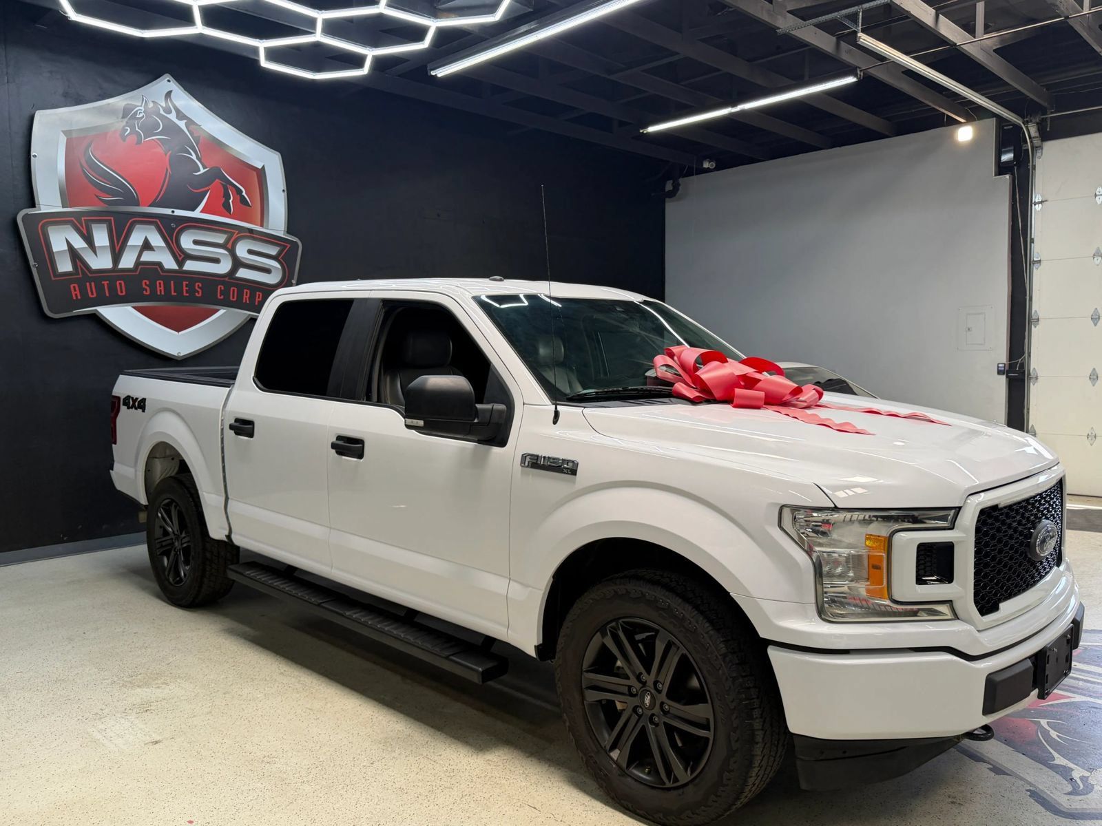 Used 2019 Ford F150 XL w/ Equipment Group 101A Mid AWD/4WD image 9