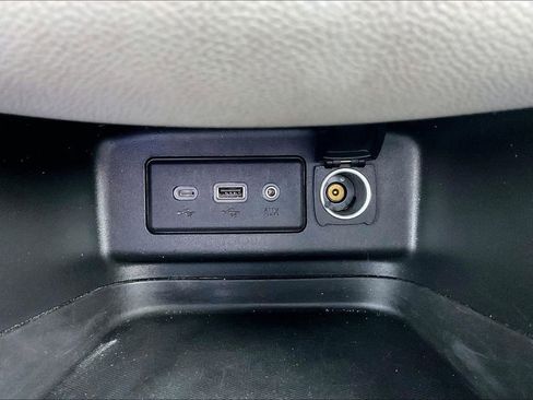 Used 2023 Chevrolet Equinox LS AWD/4WD image 16