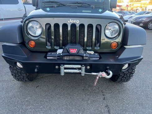 Used 2011 Jeep Wrangler Rubicon w/ PWR Convenience Group image 8