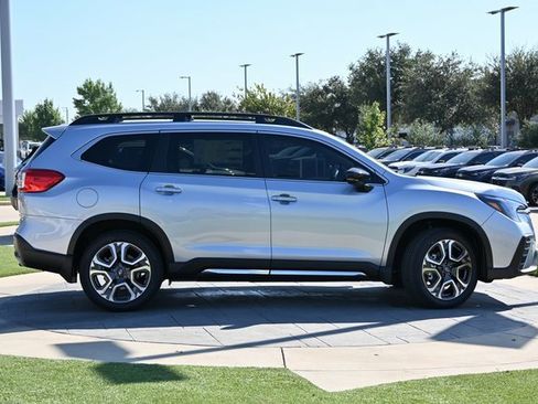New 2025 Subaru Ascent Limited image 2