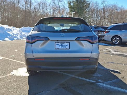 Used 2023 Honda HR-V LX image 6