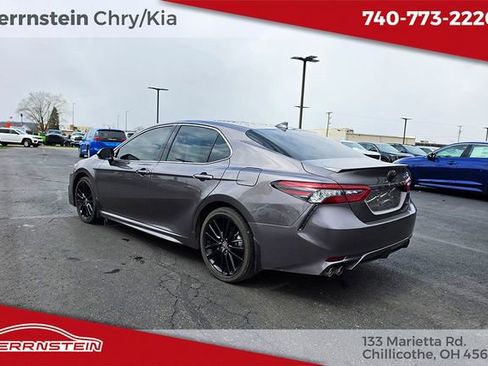 Used 2022 Toyota Camry XSE image 5