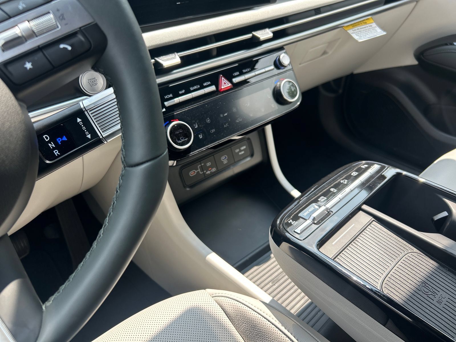 New 2026 Hyundai Tucson Limited AWD/4WD image 14