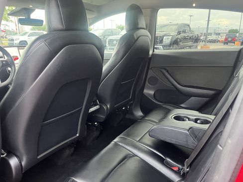 Used 2021 Tesla Model Y Long Range AWD/4WD image 34