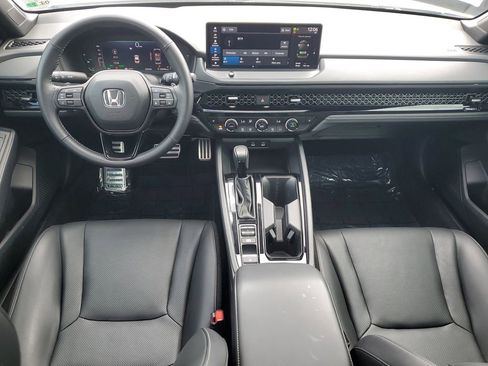 Used 2024 Honda Accord Sport image 11