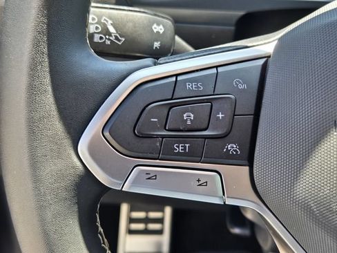 Certified 2023 Volkswagen Tiguan SE R-Line FWD image 26