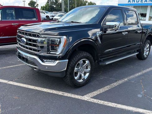 Used 2022 Ford F150 Lariat w/ Equipment Group 502A High AWD/4WD image 4