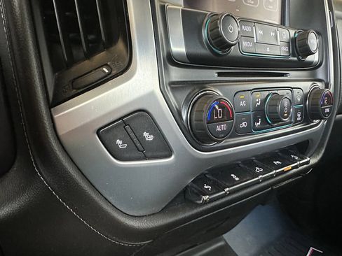 Used 2018 GMC Sierra 1500 SLE w/ SLE Value Package AWD/4WD image 6