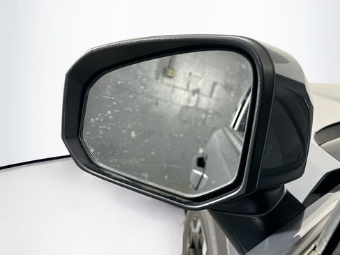Used 2025 Hyundai Santa Fe SEL FWD image 16