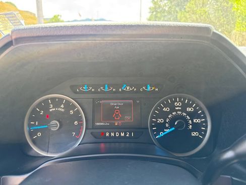 Used 2017 Ford F150 XLT w/ Equipment Group 301A Mid AWD/4WD image 16