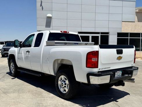 Used 2011 Chevrolet Silverado 2500 LT w/ Interior Plus Package AWD/4WD image 5
