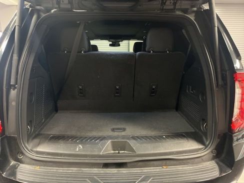 Used 2023 GMC Yukon SLT w/ SLT Premium Package image 15