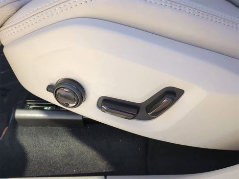 New 2026 Volvo XC60 B5 Ultra w/ Protection Package Premier image 9