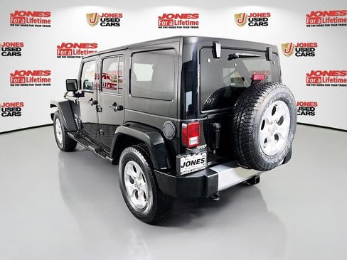 Used 2015 Jeep Wrangler Unlimited Sahara w/ Dual Top Group AWD/4WD image 2