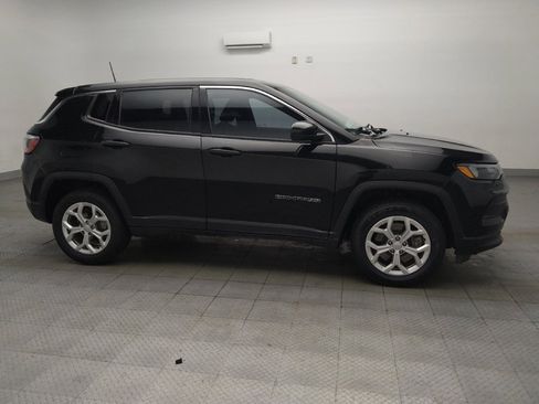 Used 2024 Jeep Compass Sport AWD/4WD image 11