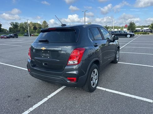 Used 2019 Chevrolet Trax LS FWD image 6