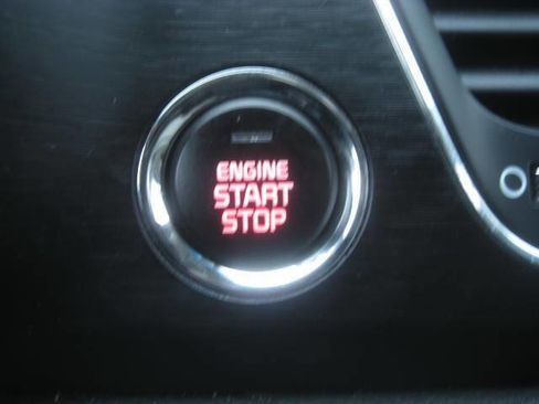 Used 2020 Kia Sedona EX image 27