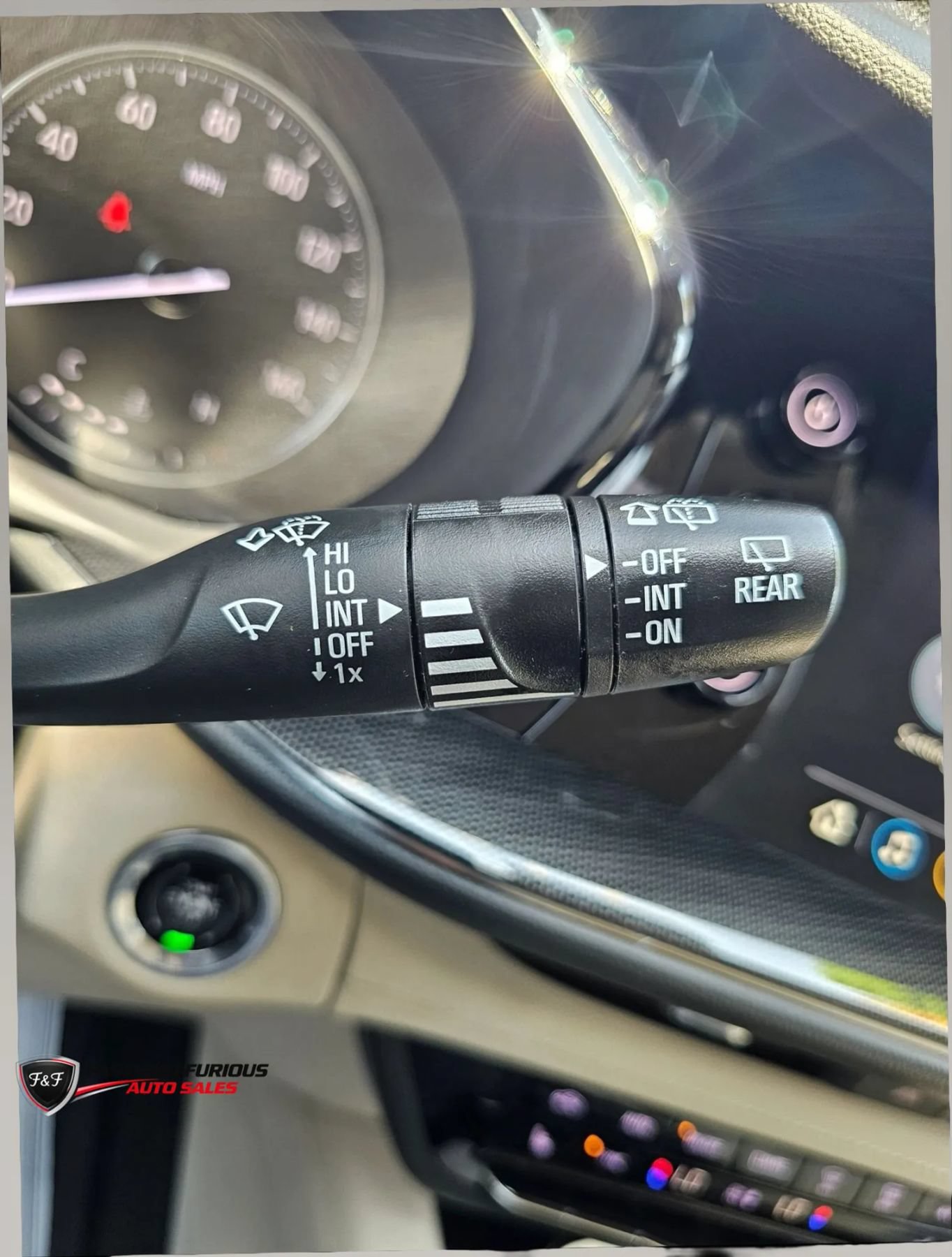 Used 2021 Buick Envision Essence AWD/4WD image 18