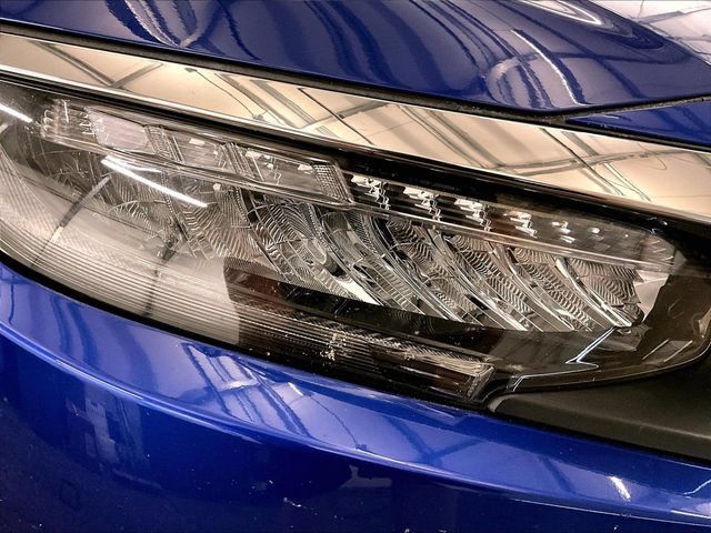Used 2018 Honda Civic Touring image 28